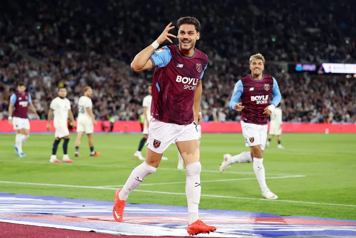West Ham returns to top of Championship with dominant 6-0 win over Wrexham